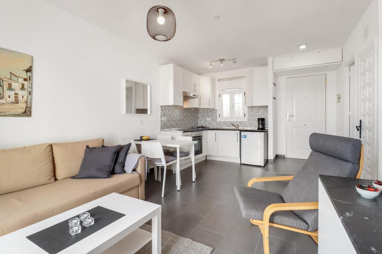 1 Bedroom In Verano Azul, Free Wi-Fi Нерха Экстерьер фото