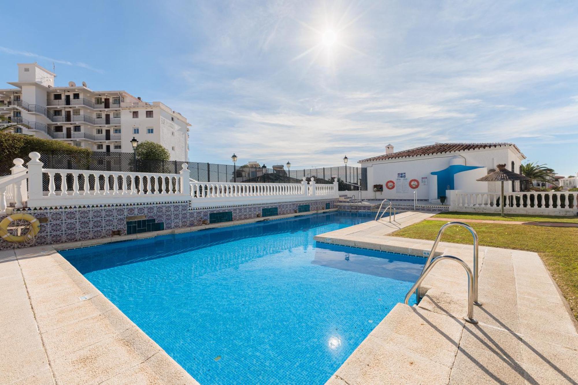1 Bedroom In Verano Azul, Free Wi-Fi Нерха Экстерьер фото