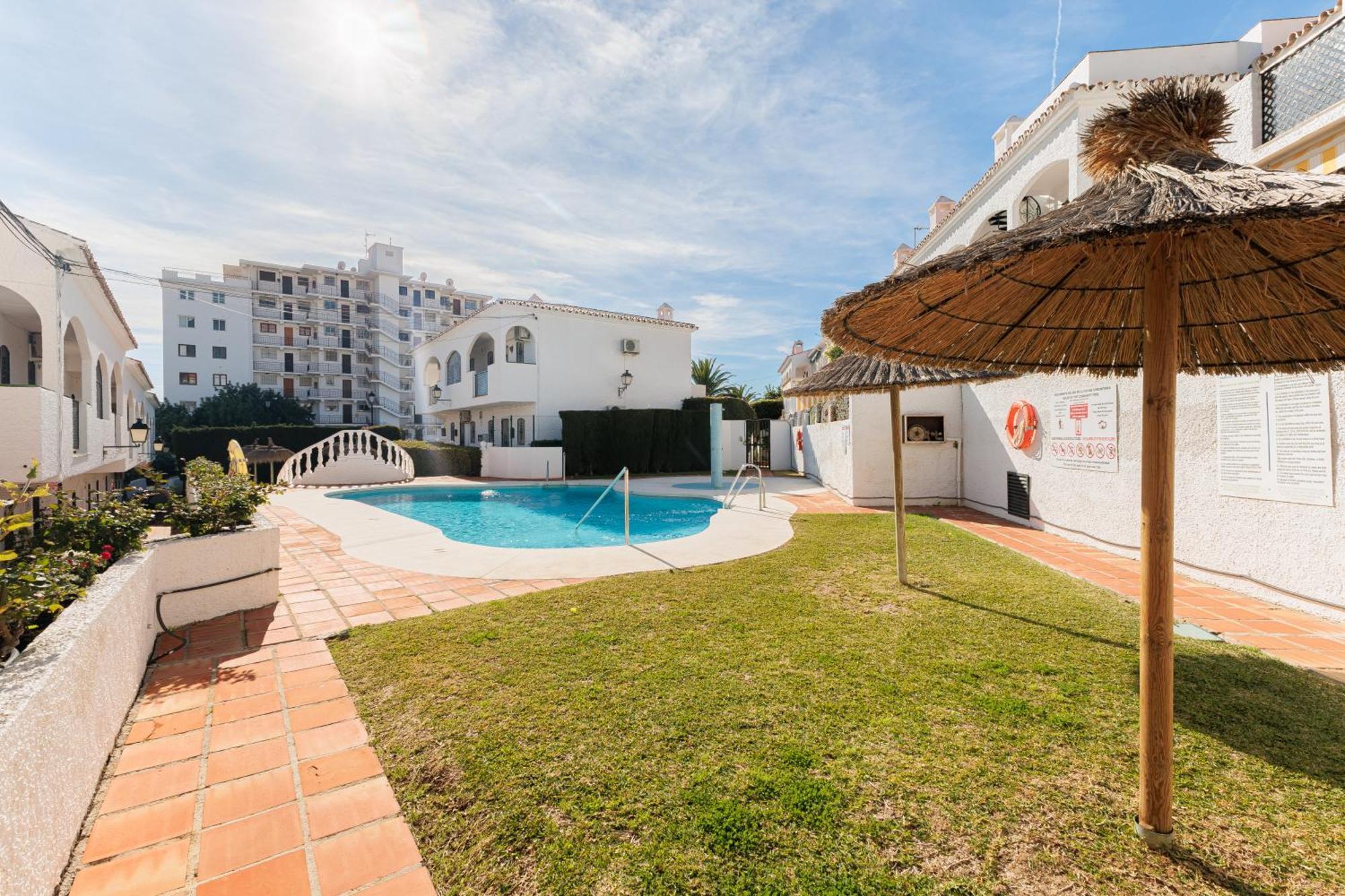 1 Bedroom In Verano Azul, Free Wi-Fi Нерха Экстерьер фото