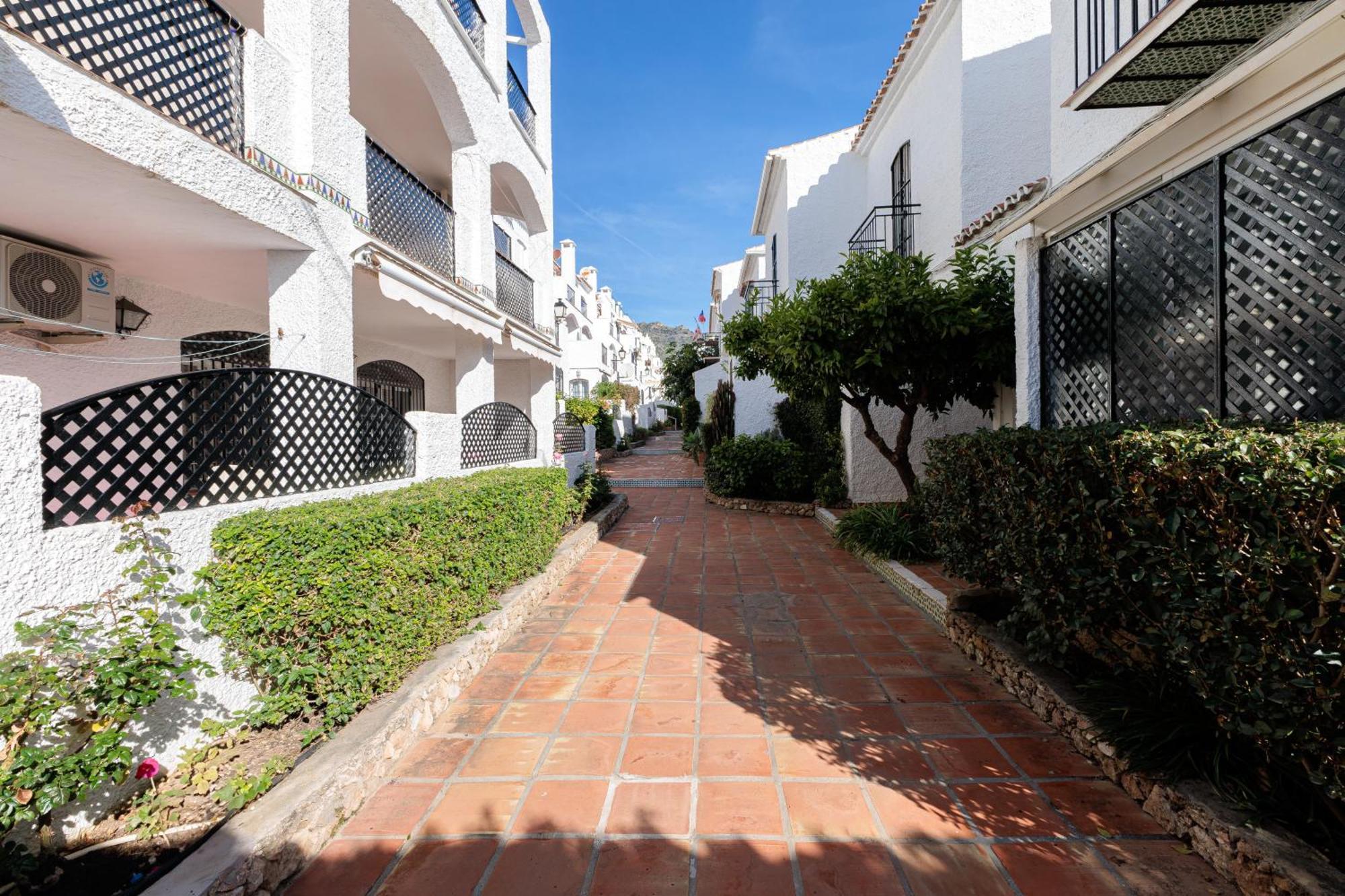 1 Bedroom In Verano Azul, Free Wi-Fi Нерха Экстерьер фото